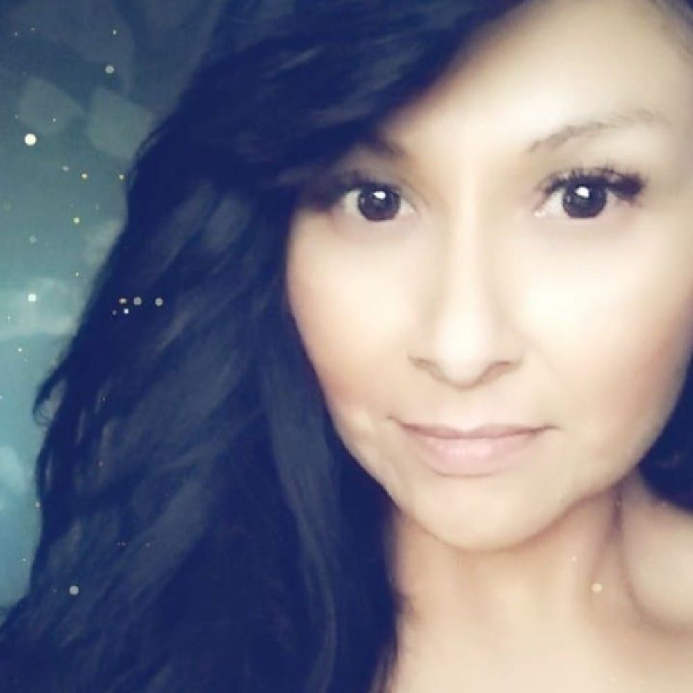 Meet your Posher, Desiree